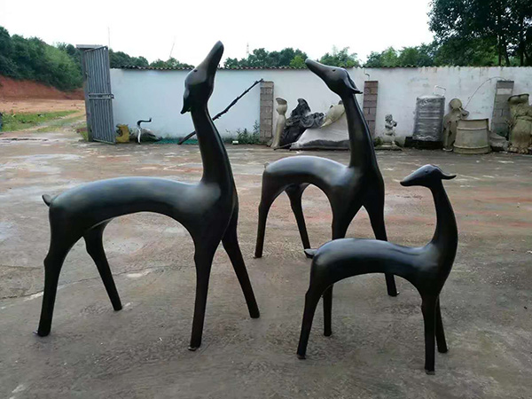 抽象鹿雕塑